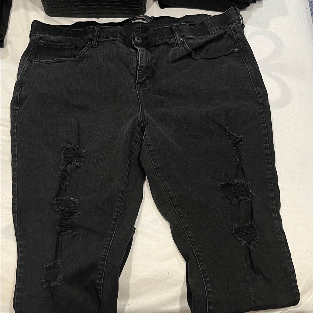 Black torrid distressed skinny jeans